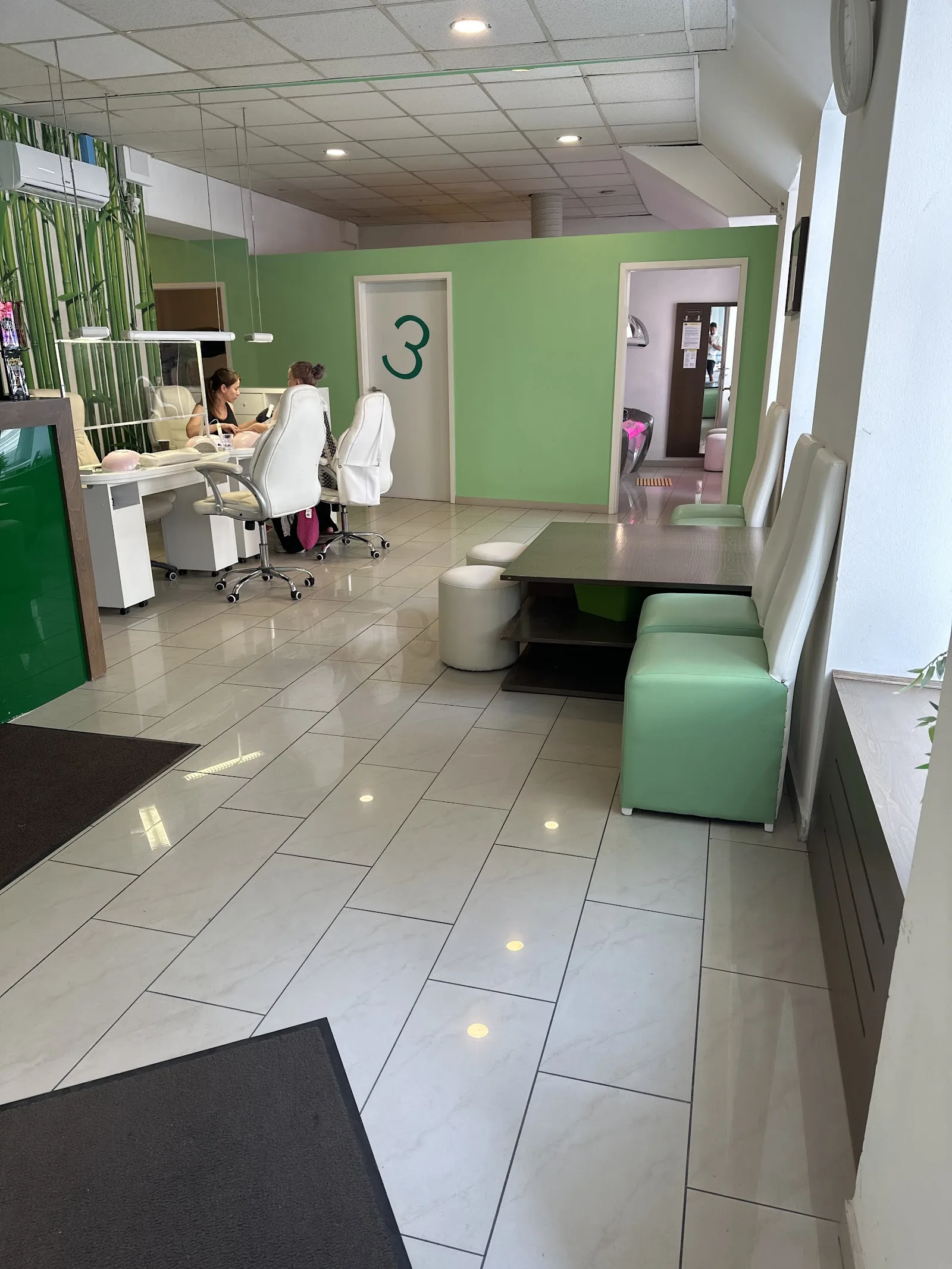 Blick in den Salon